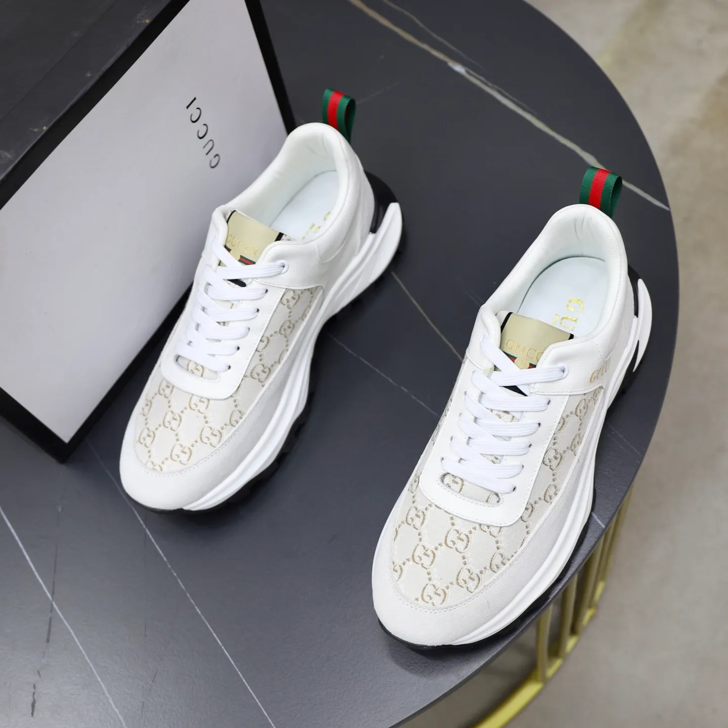 Ex-factory price: 462💰🙅‍♂️🙅‍♂️🙅‍♂️ Brand: GUCCI Standard code: 38-44 (45 customized) Grade: Same as the official website Material: Original leather splicing, comfortable and breathable lining, original wear-resistant outsole Style category: Men's fashionable casual shoes, running shoes, noble luxury brand elements, top luxury Color: actual picture color